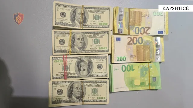  Kapshticë/ Tentoi të fuste 38 mijë dollarë të fshehura në trup…